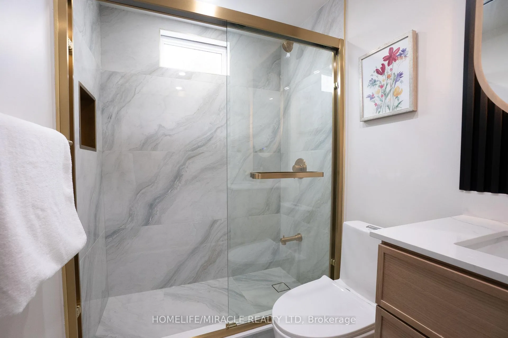 Photo 14 of 12 Thyra Avenue, Toronto, Crescent Town — HOMEH