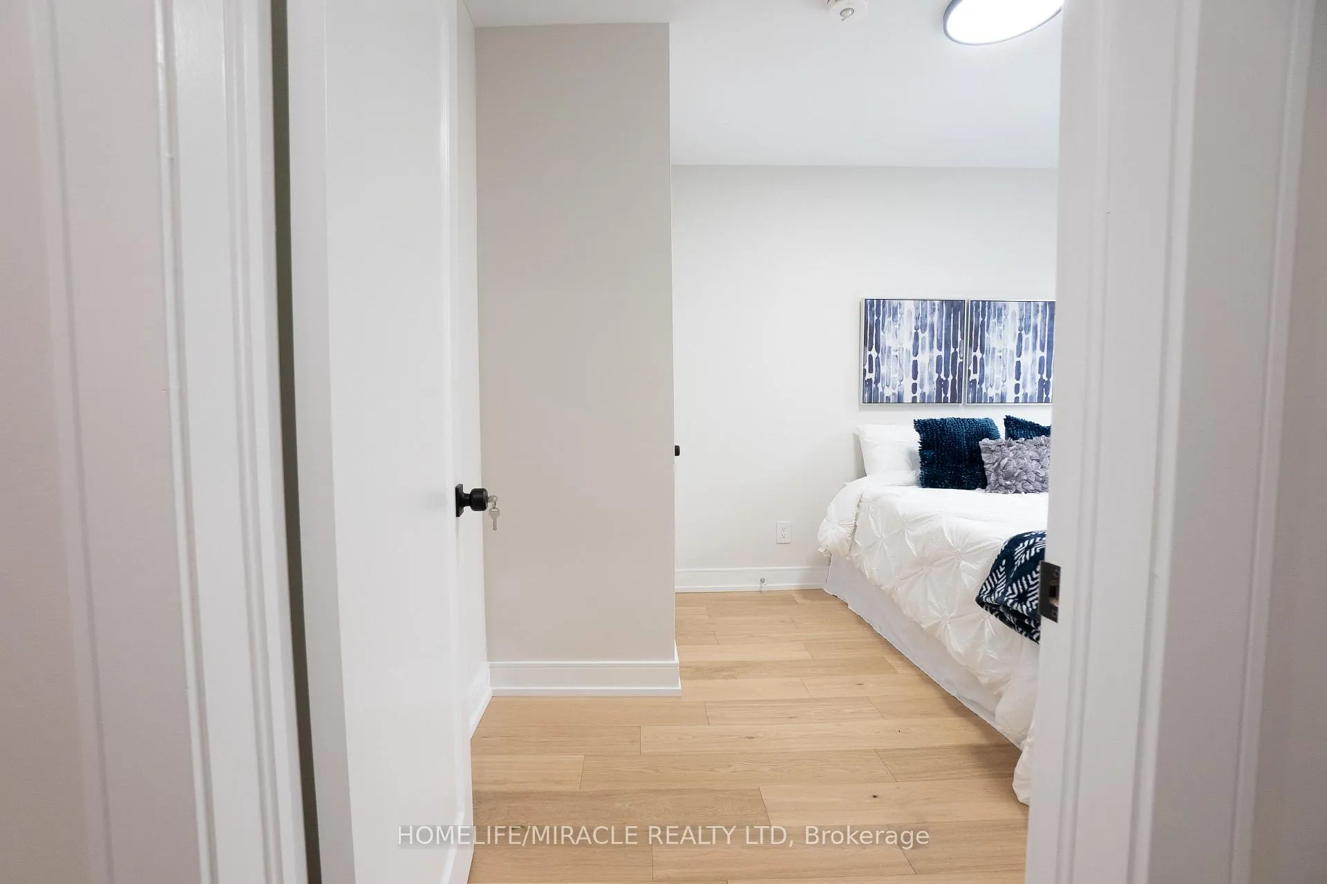 Photo 23 of 12 Thyra Avenue, Toronto, Crescent Town — HOMEH