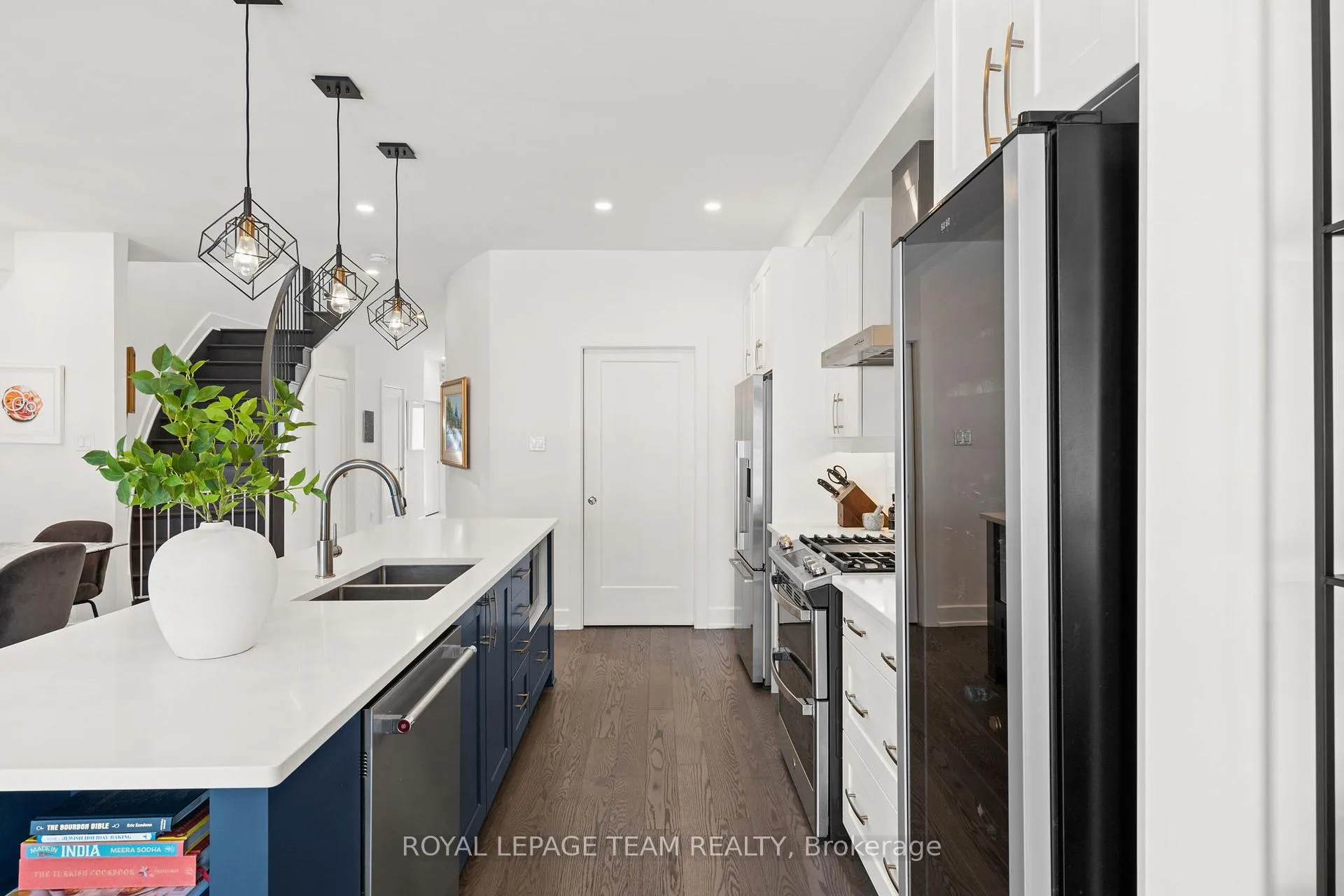 Photo 9 of 143 Avro Circle, Ottawa, CFB Rockcliffe and Area — HOMEH