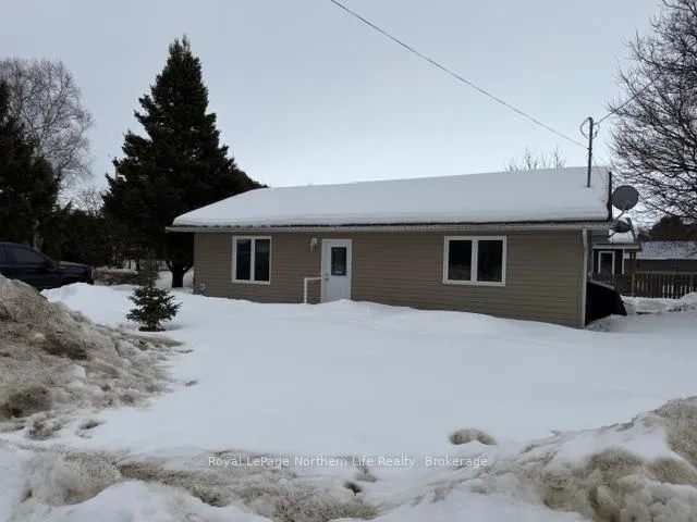 Photo 2 of 393 King Street, West Nipissing, Sturgeon Falls — HOMEH