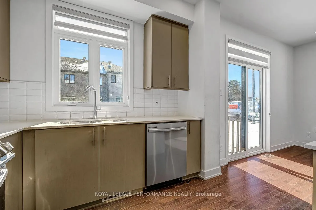 Photo 9 of 51 Moosonee Crescent, Ottawa, Riverside South/Gloucester Glen — HOMEH