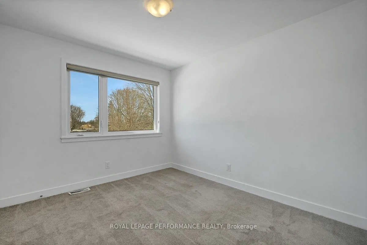 Photo 30 of 51 Moosonee Crescent, Ottawa, Riverside South/Gloucester Glen — HOMEH