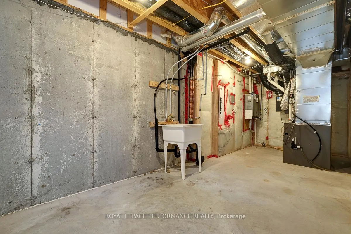 Photo 38 of 51 Moosonee Crescent, Ottawa, Riverside South/Gloucester Glen — HOMEH