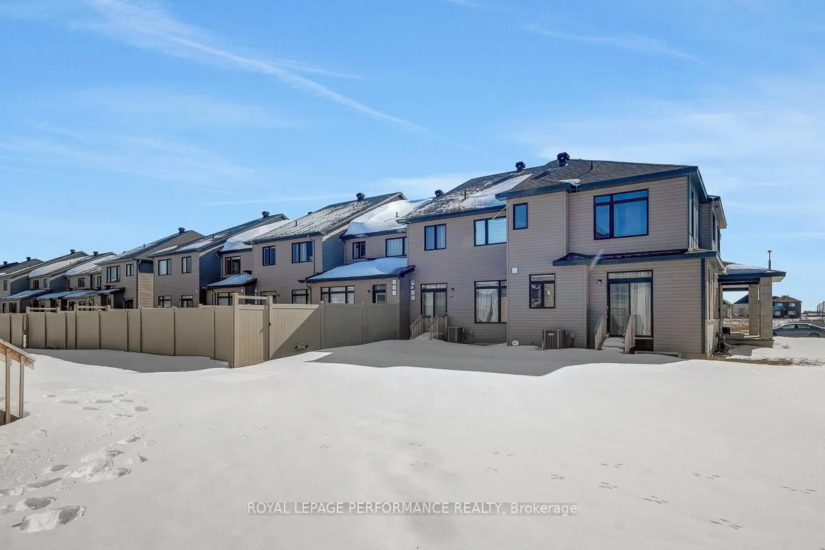 Photo 39 of 51 Moosonee Crescent, Ottawa, Riverside South/Gloucester Glen — HOMEH