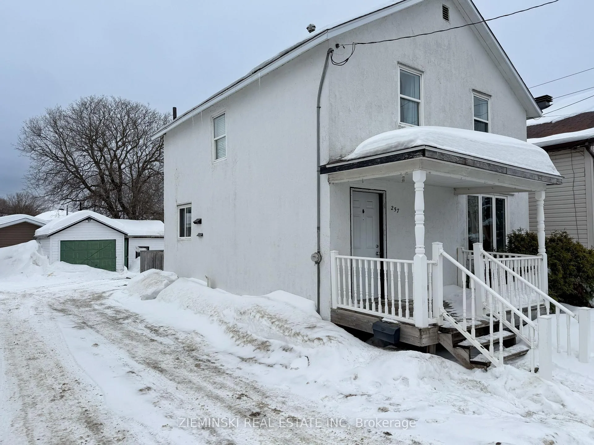 Front of 257 Commercial Avenue