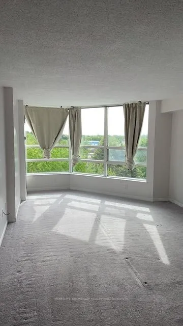 Photo 3 of Unit 722, 7905 Bayview Avenue, Markham, Aileen-Willowbrook — HOMEH