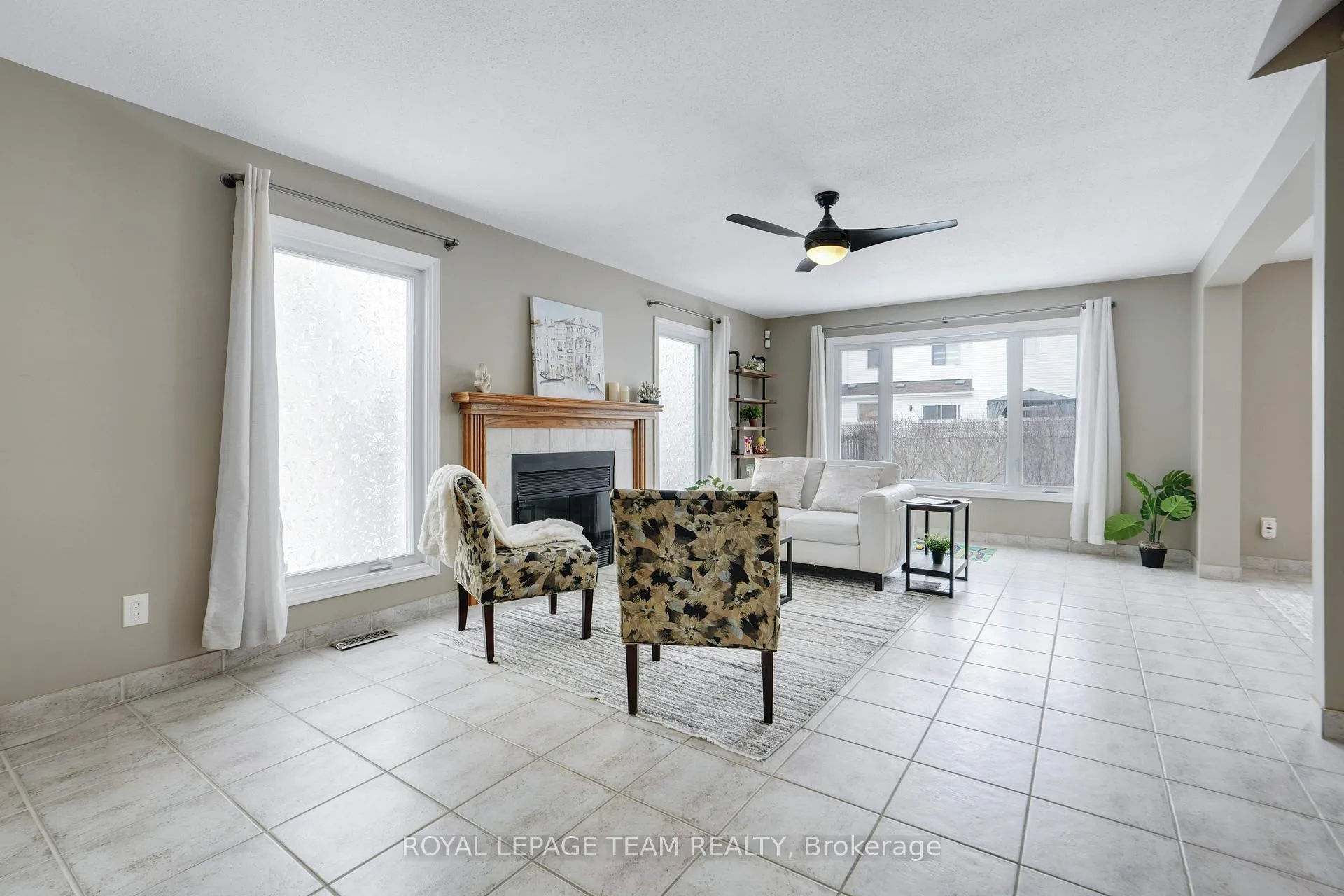 Photo 5 of 49 Vesta Street, Ottawa, Barrhaven - Cedargrove/Fraserdale — HOMEH