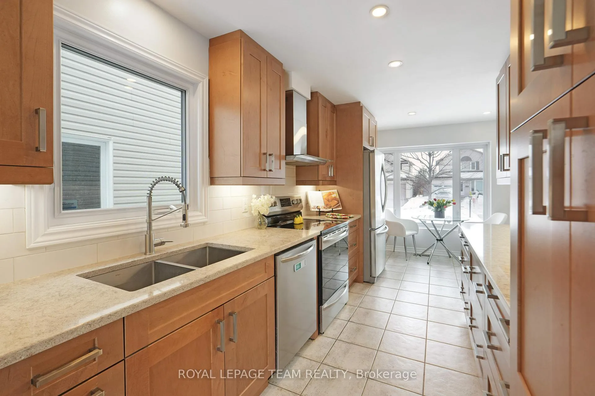 Photo 9 of 49 Vesta Street, Ottawa, Barrhaven - Cedargrove/Fraserdale — HOMEH