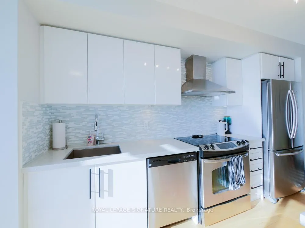 Photo 7 of Unit 1010, 58 Orchard View Boulevard, Toronto, Yonge-Eglinton — HOMEH