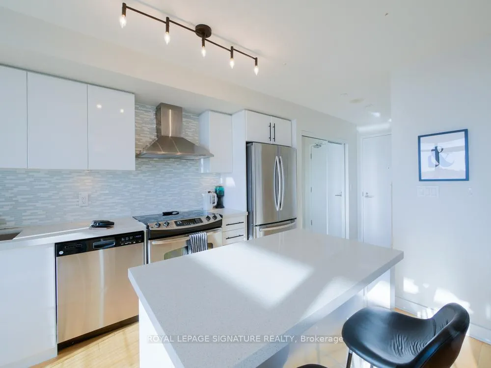 Photo 8 of Unit 1010, 58 Orchard View Boulevard, Toronto, Yonge-Eglinton — HOMEH