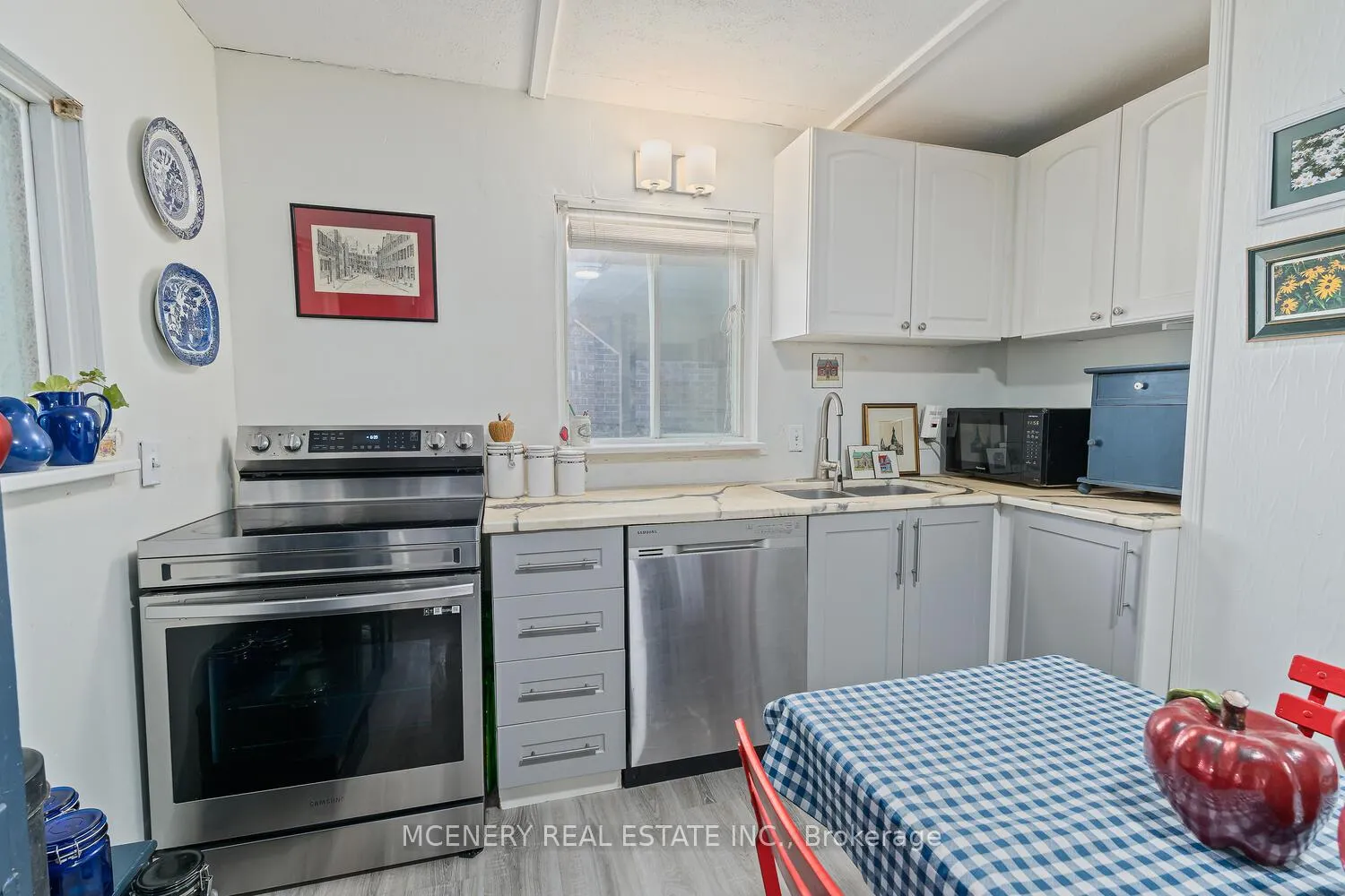 Photo 14 of 22 Lane Street, Guelph, St. George's — HOMEH