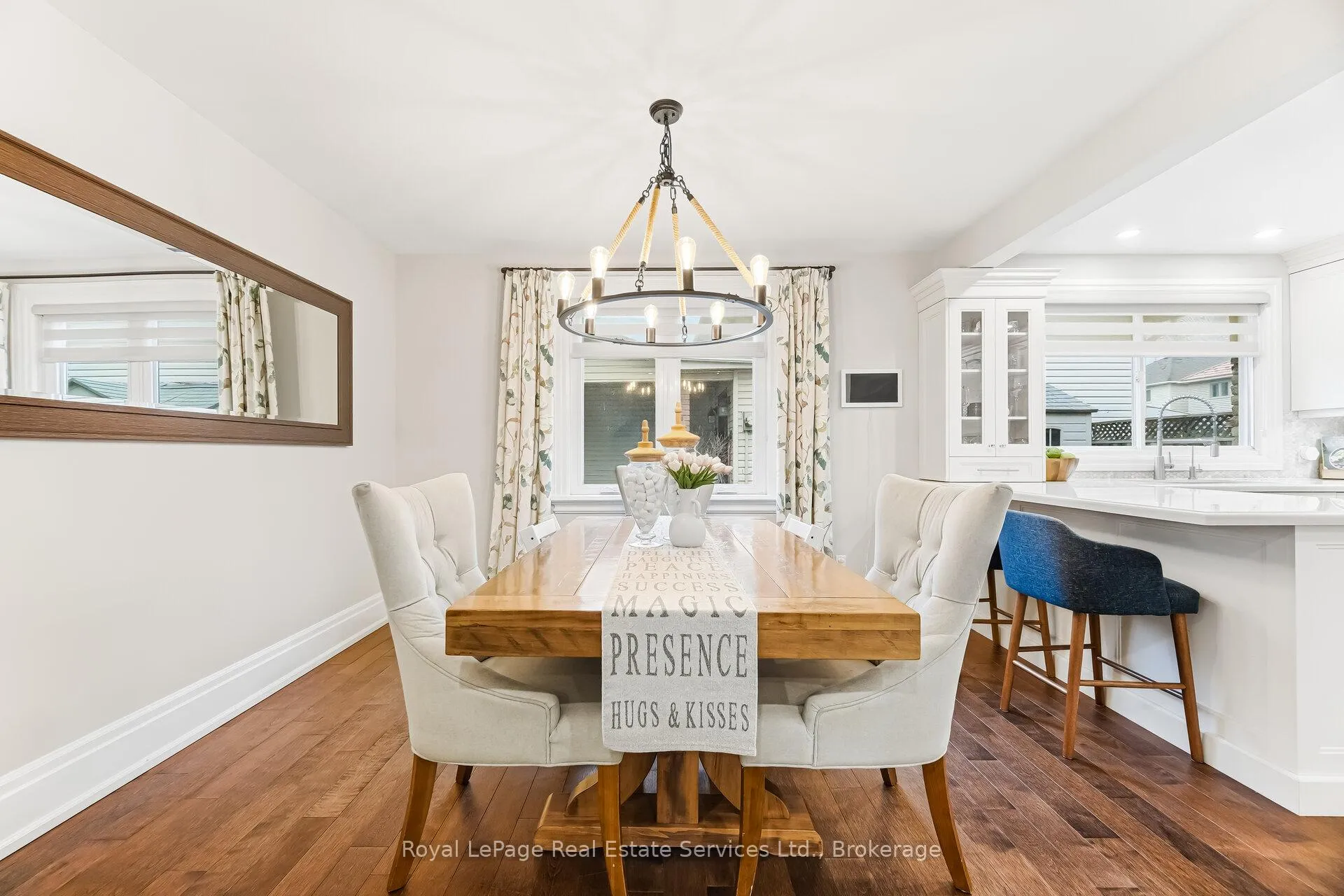 Photo 8 of 667 Lomond Crescent, Burlington, Shoreacres — HOMEH