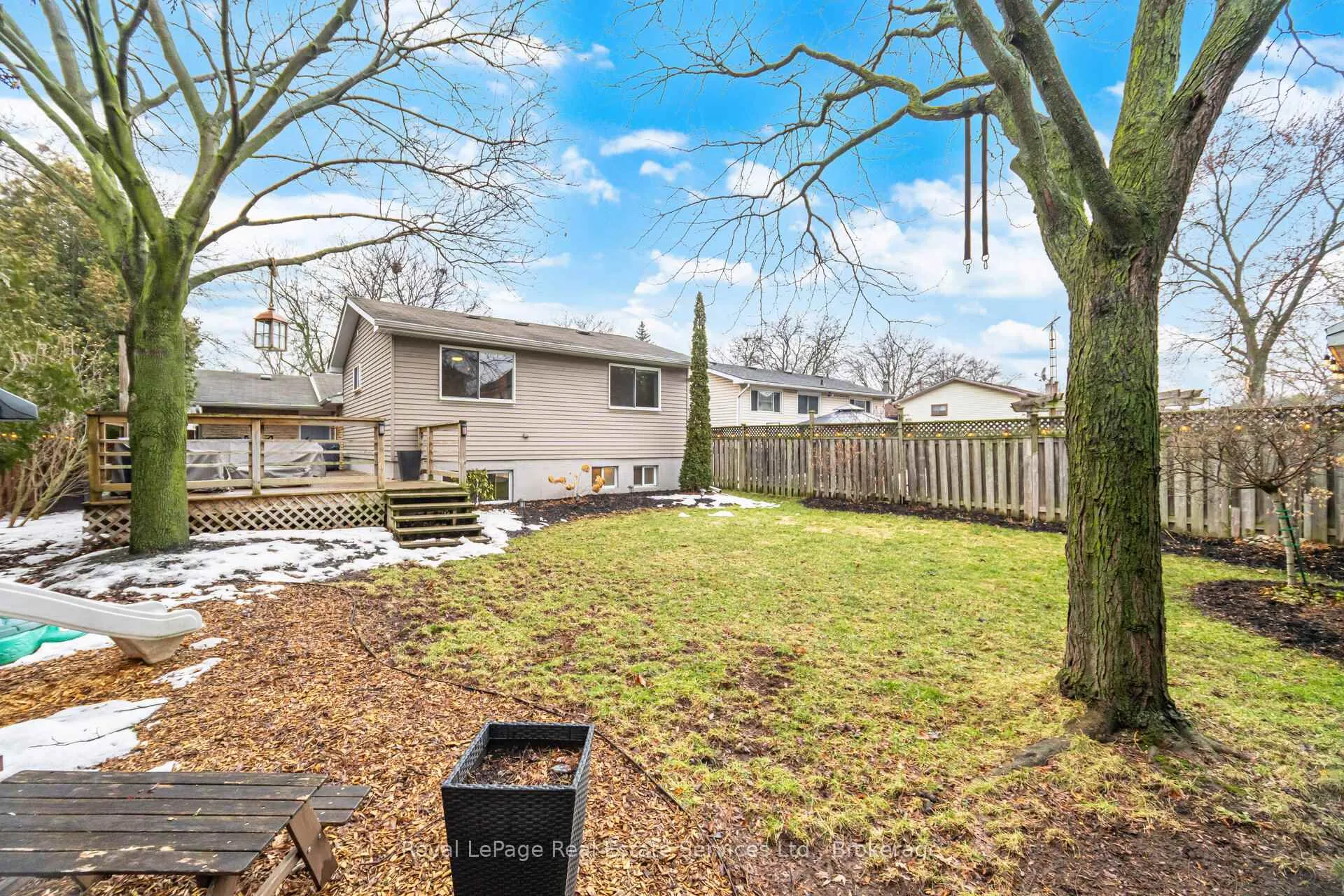 Photo 36 of 667 Lomond Crescent, Burlington, Shoreacres — HOMEH