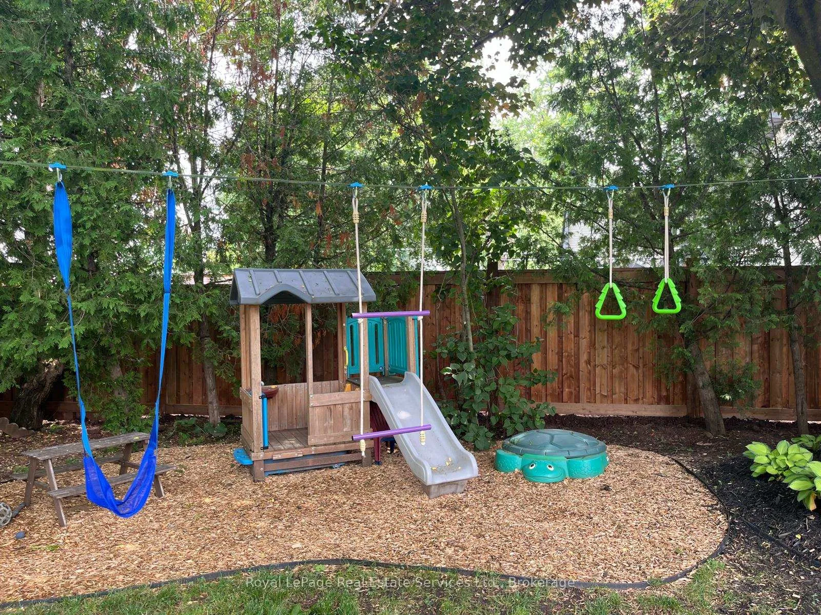 Photo 39 of 667 Lomond Crescent, Burlington, Shoreacres — HOMEH