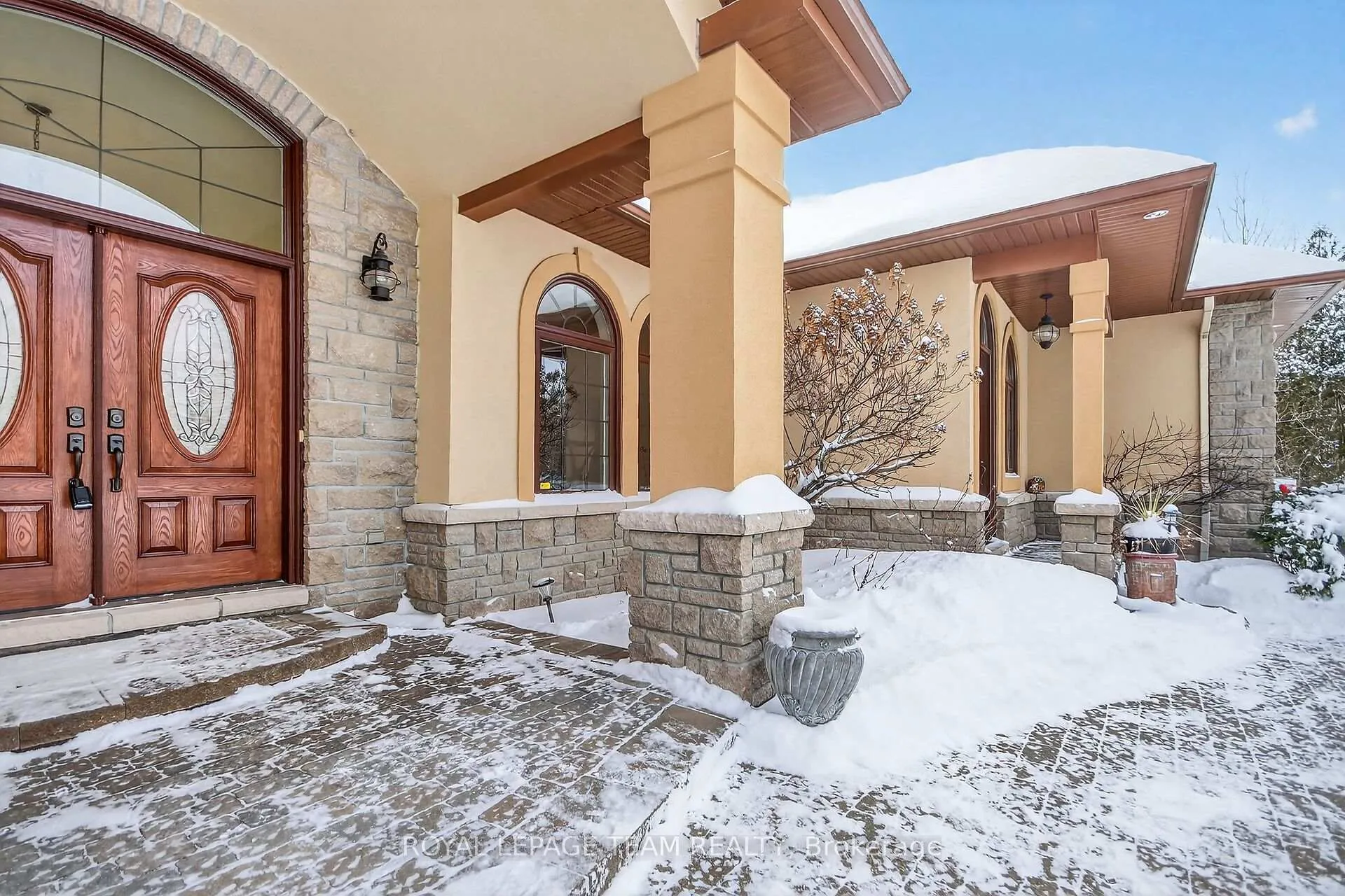 Photo 2 of 104 Sentinel Pine Way, Ottawa, Huntley Ward (South East) — HOMEH
