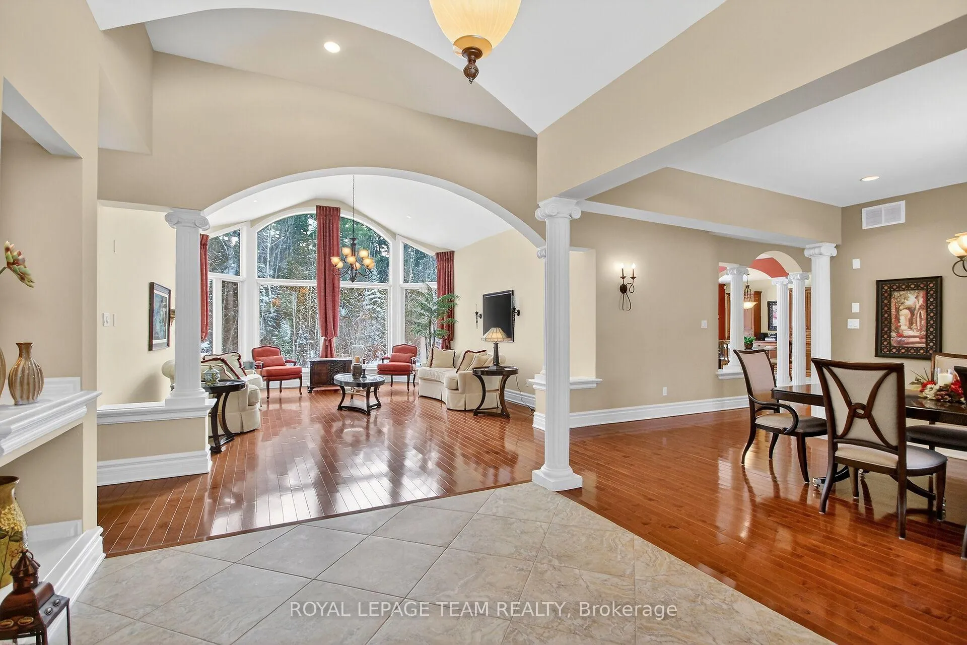 Photo 5 of 104 Sentinel Pine Way, Ottawa, Huntley Ward (South East) — HOMEH