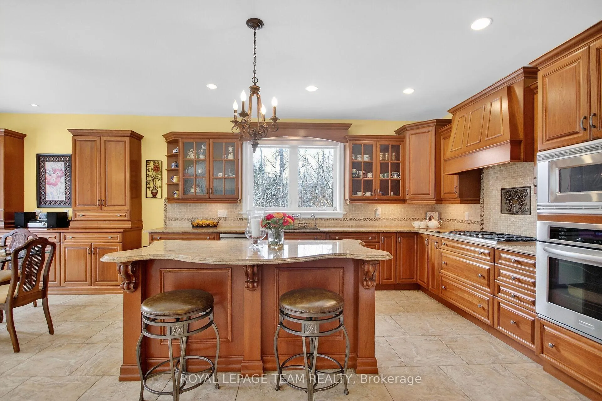 Photo 7 of 104 Sentinel Pine Way, Ottawa, Huntley Ward (South East) — HOMEH