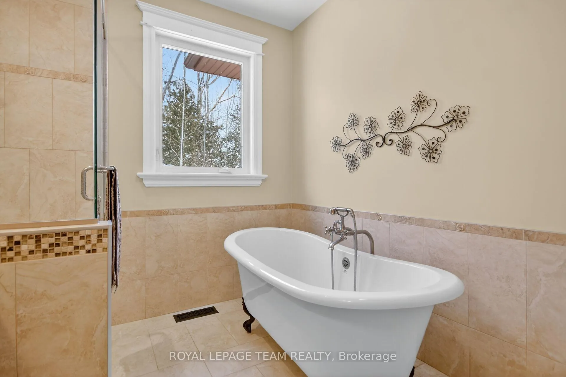 Photo 28 of 104 Sentinel Pine Way, Ottawa, Huntley Ward (South East) — HOMEH