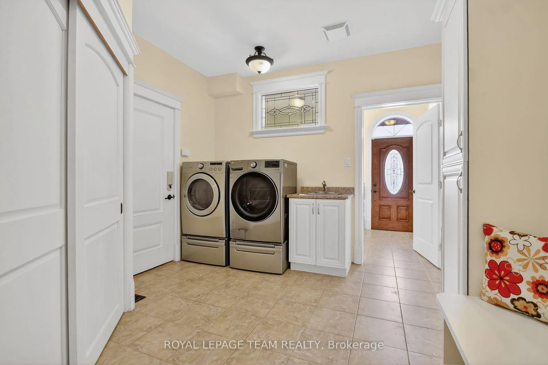 Photo 29 of 104 Sentinel Pine Way, Ottawa, Huntley Ward (South East) — HOMEH