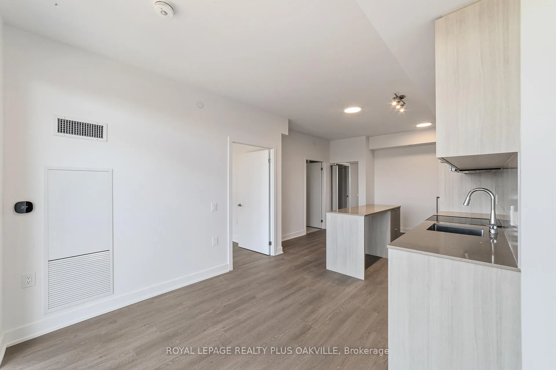 Photo 8 of Unit 1212, 2088 James Street, Burlington, Brant — HOMEH