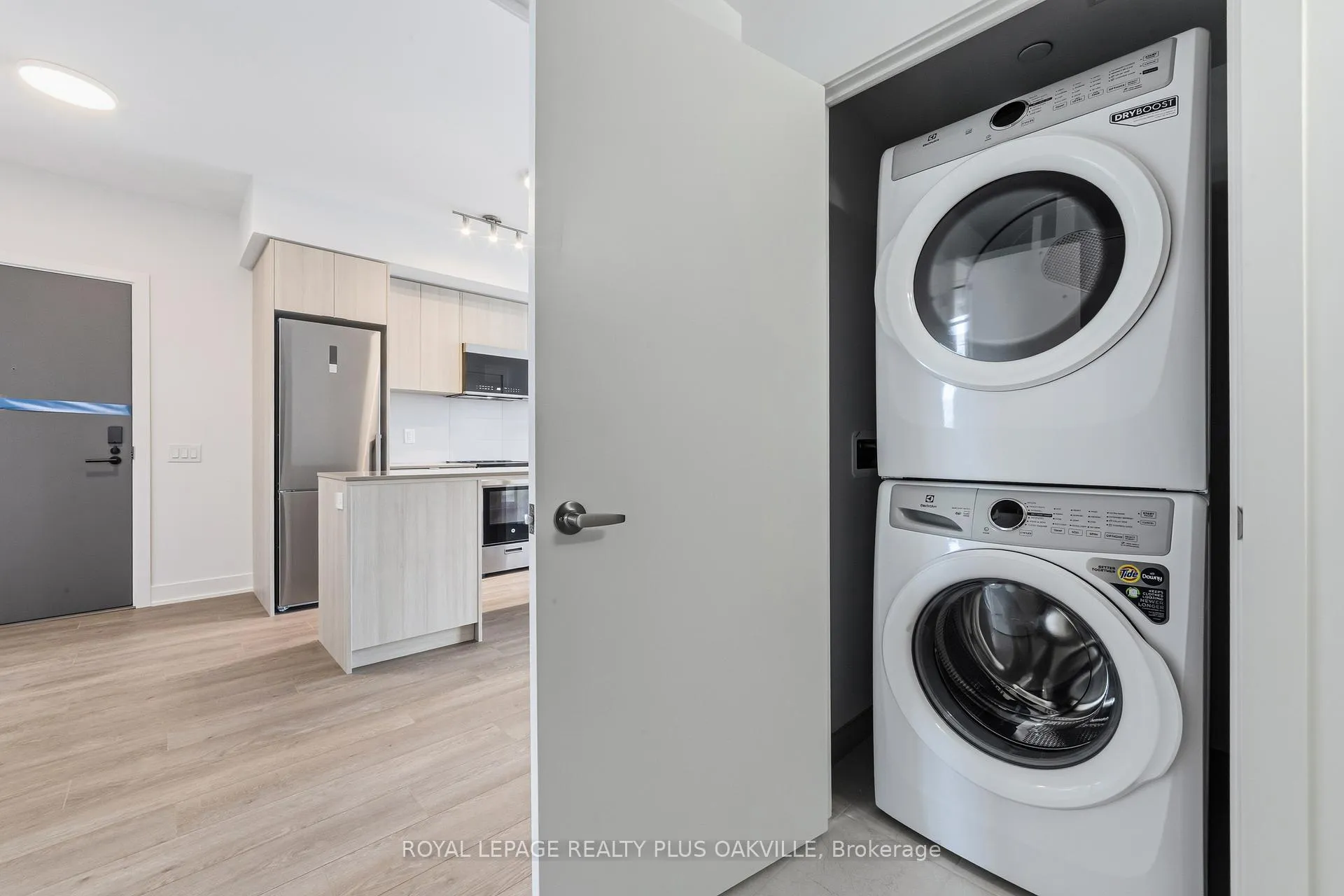Photo 13 of Unit 1212, 2088 James Street, Burlington, Brant — HOMEH