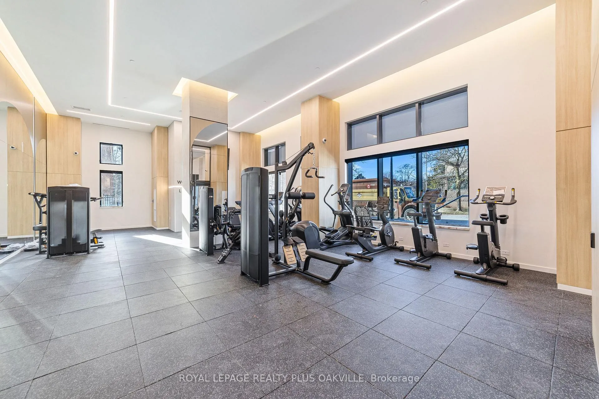 Photo 19 of Unit 1212, 2088 James Street, Burlington, Brant — HOMEH
