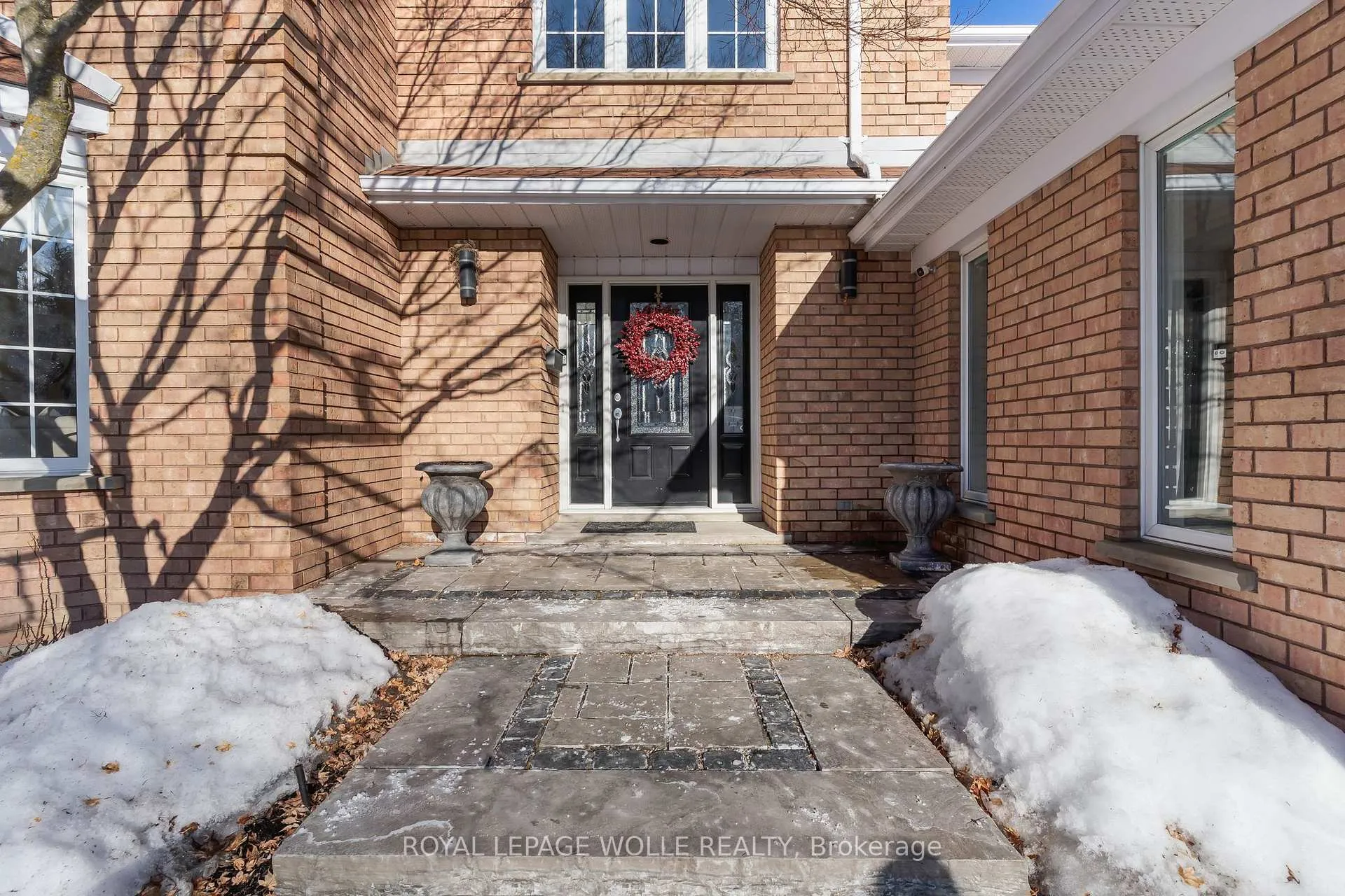 Photo 3 of 585 Wingrove Court, Waterloo — HOMEH