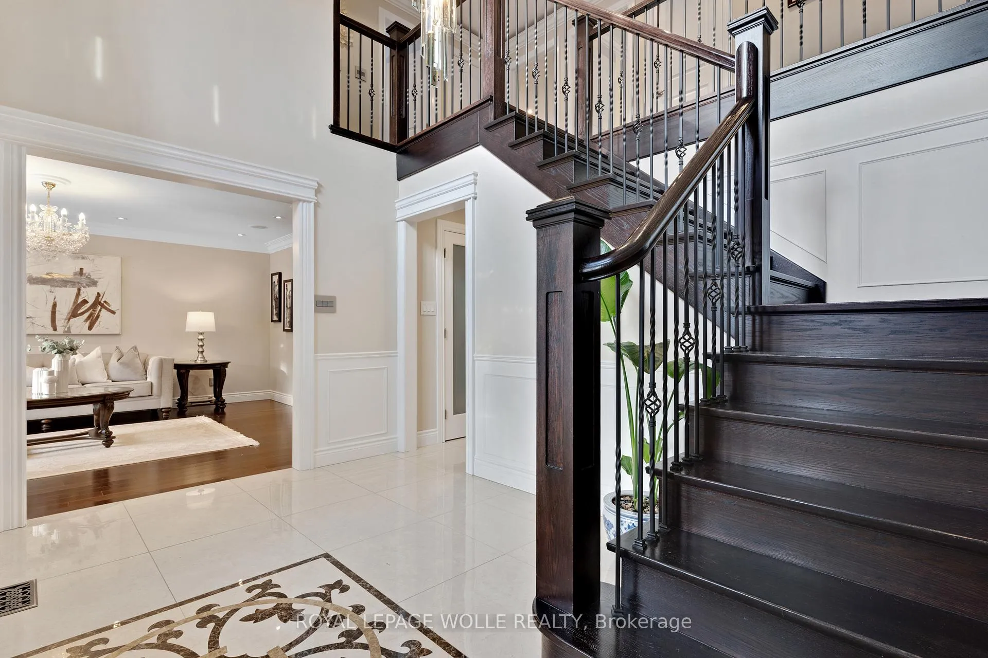 Photo 5 of 585 Wingrove Court, Waterloo — HOMEH
