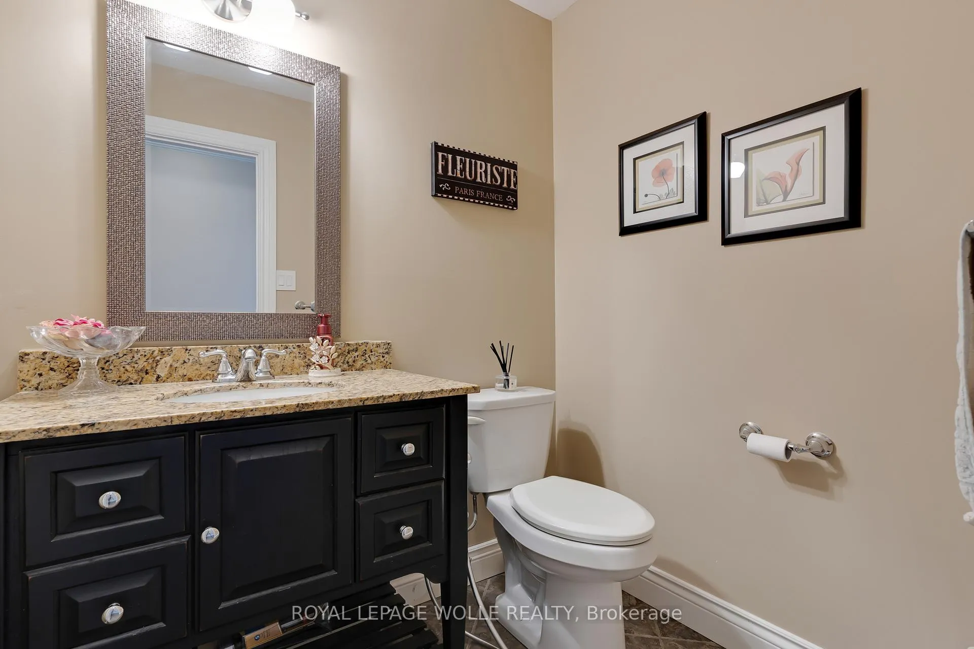 Photo 19 of 585 Wingrove Court, Waterloo — HOMEH
