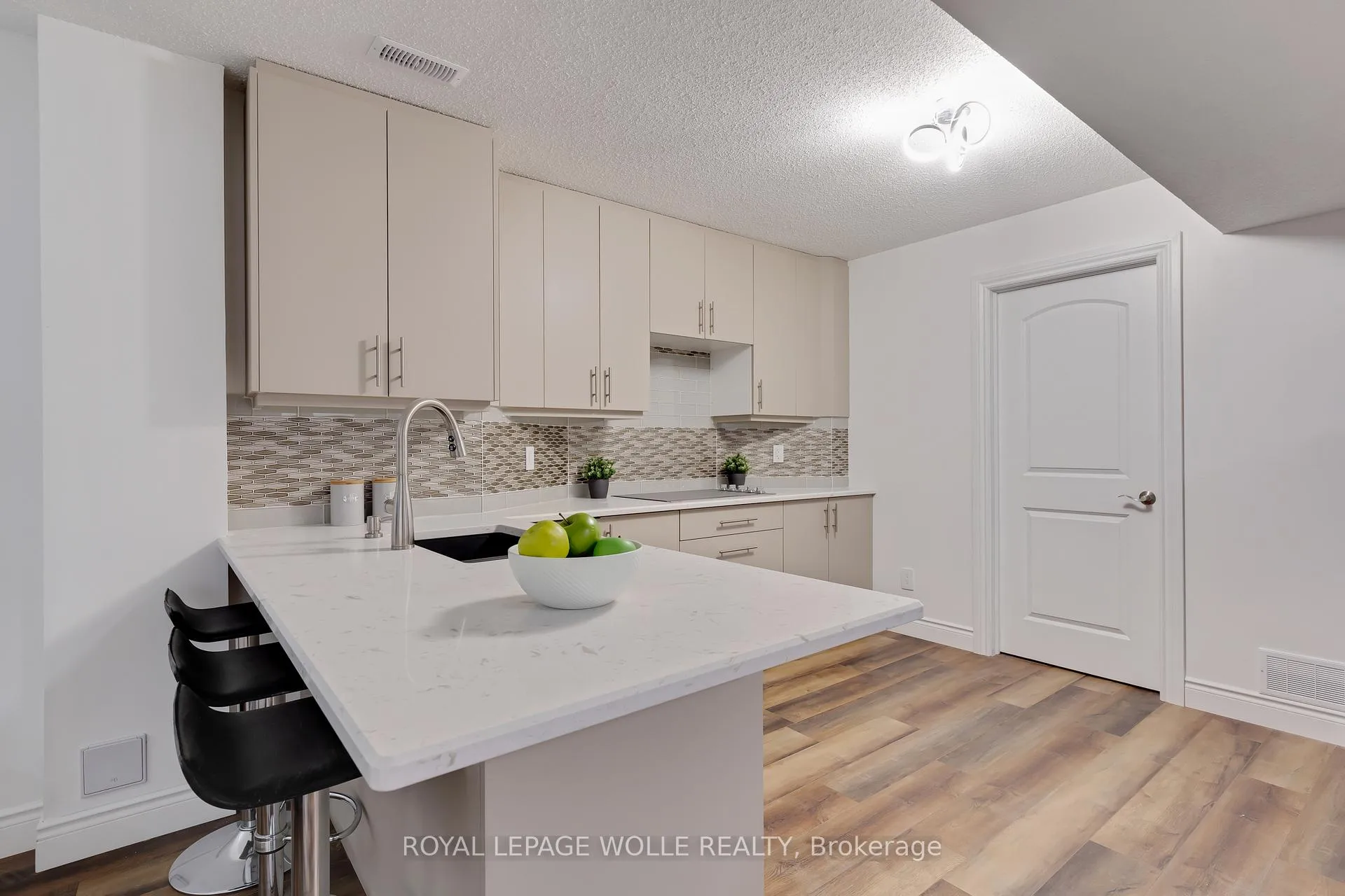 Photo 34 of 585 Wingrove Court, Waterloo — HOMEH