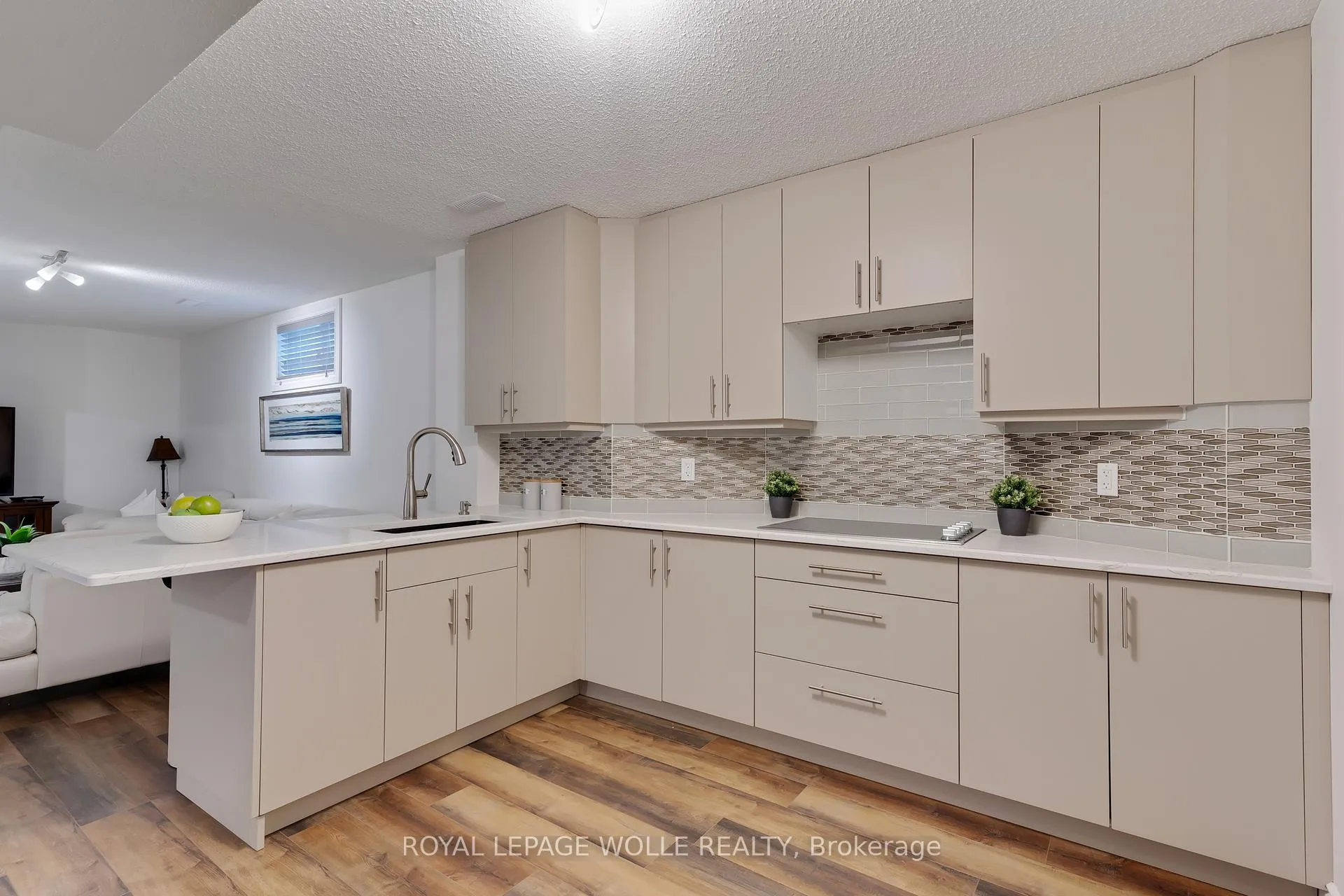 Photo 35 of 585 Wingrove Court, Waterloo — HOMEH