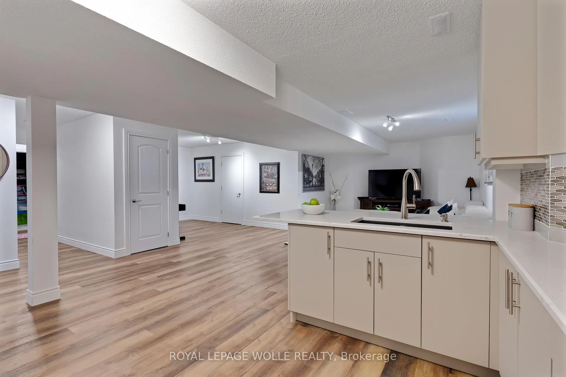 Photo 36 of 585 Wingrove Court, Waterloo — HOMEH
