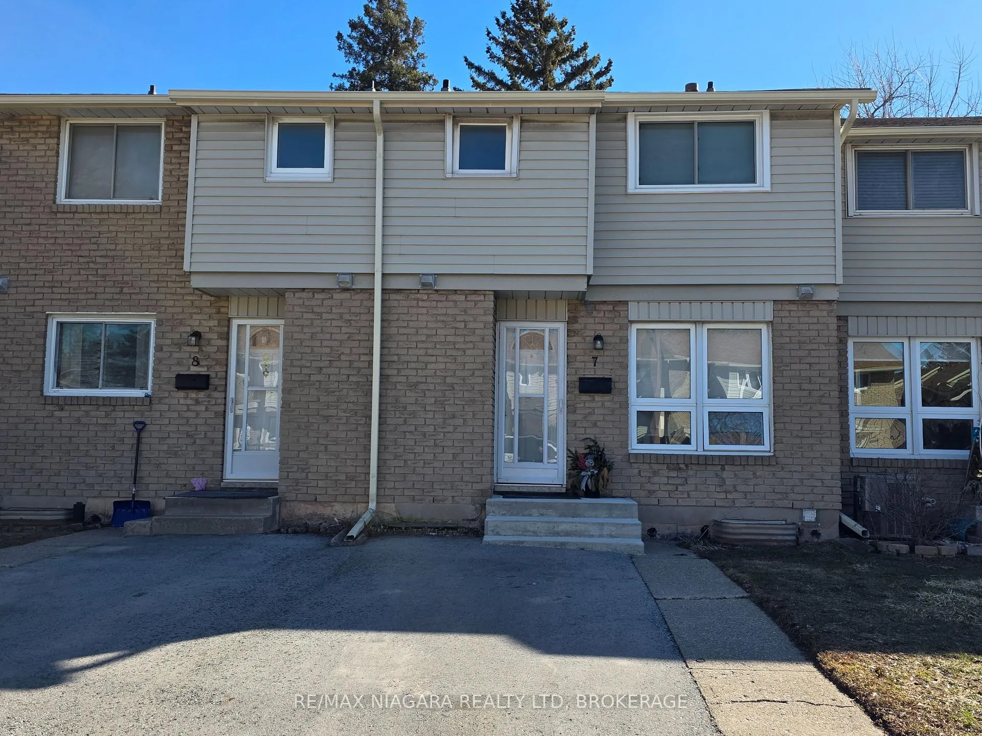 Photo 1 of Unit 7, 6767 Thorold Stone Road, Niagara Falls, Stamford — HOMEH