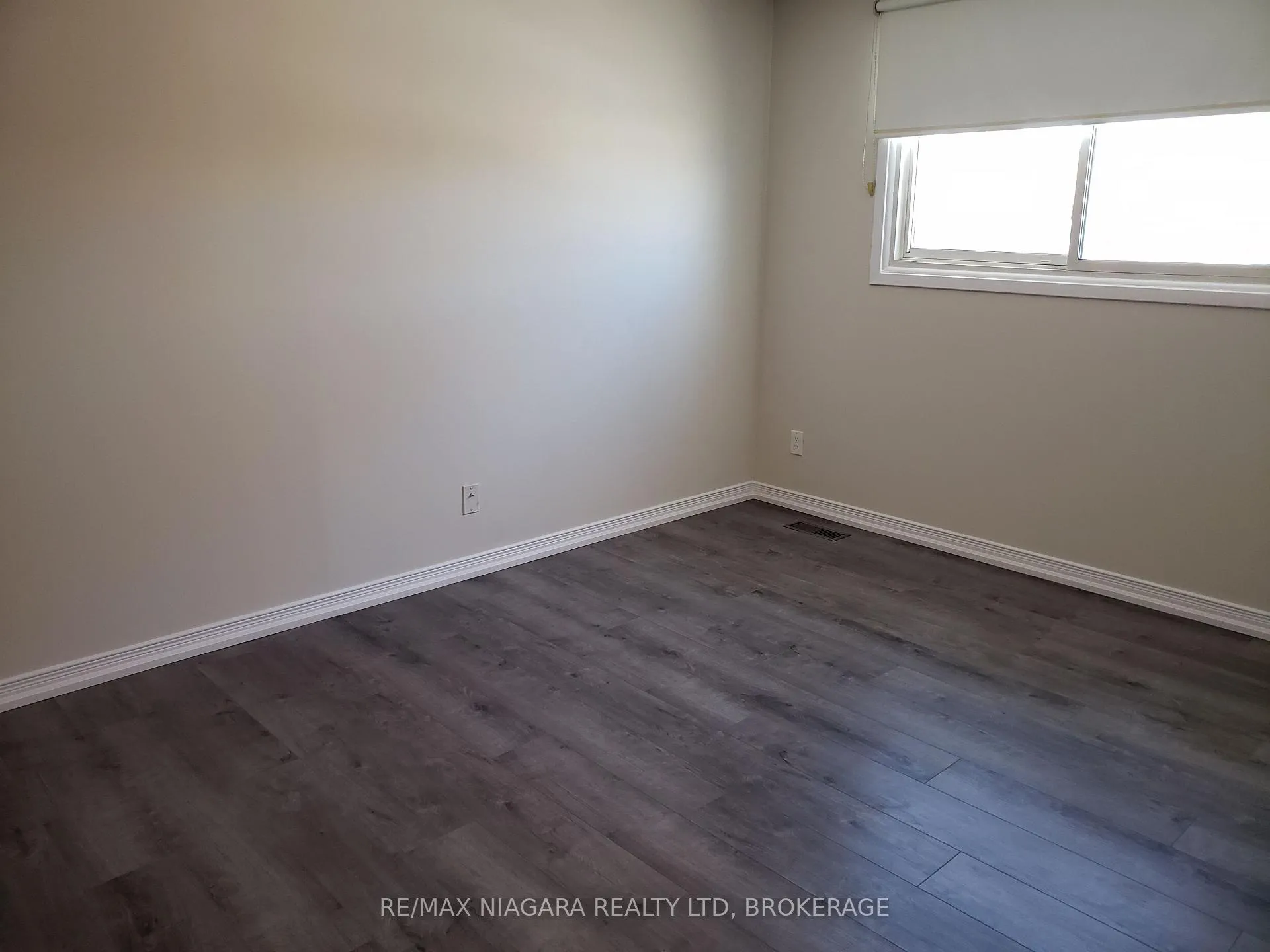 Photo 13 of Unit 7, 6767 Thorold Stone Road, Niagara Falls, Stamford — HOMEH