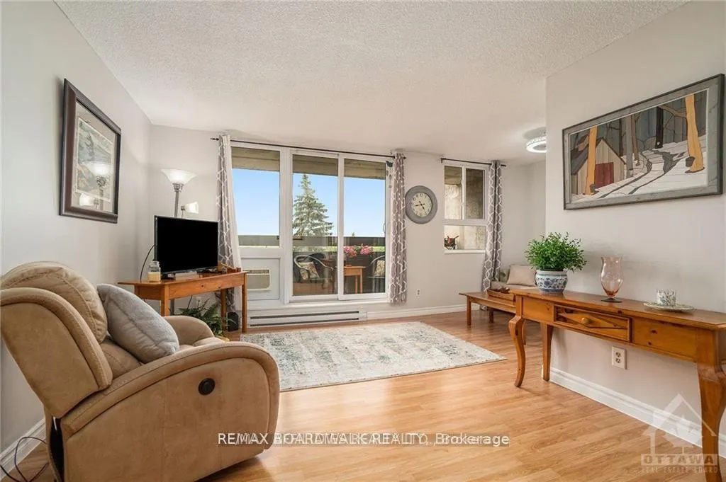 Photo 5 of Unit 717, 2000 Jasmine Crescent, Ottawa, Beacon Hill South — HOMEH