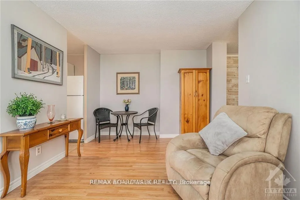 Photo 6 of Unit 717, 2000 Jasmine Crescent, Ottawa, Beacon Hill South — HOMEH