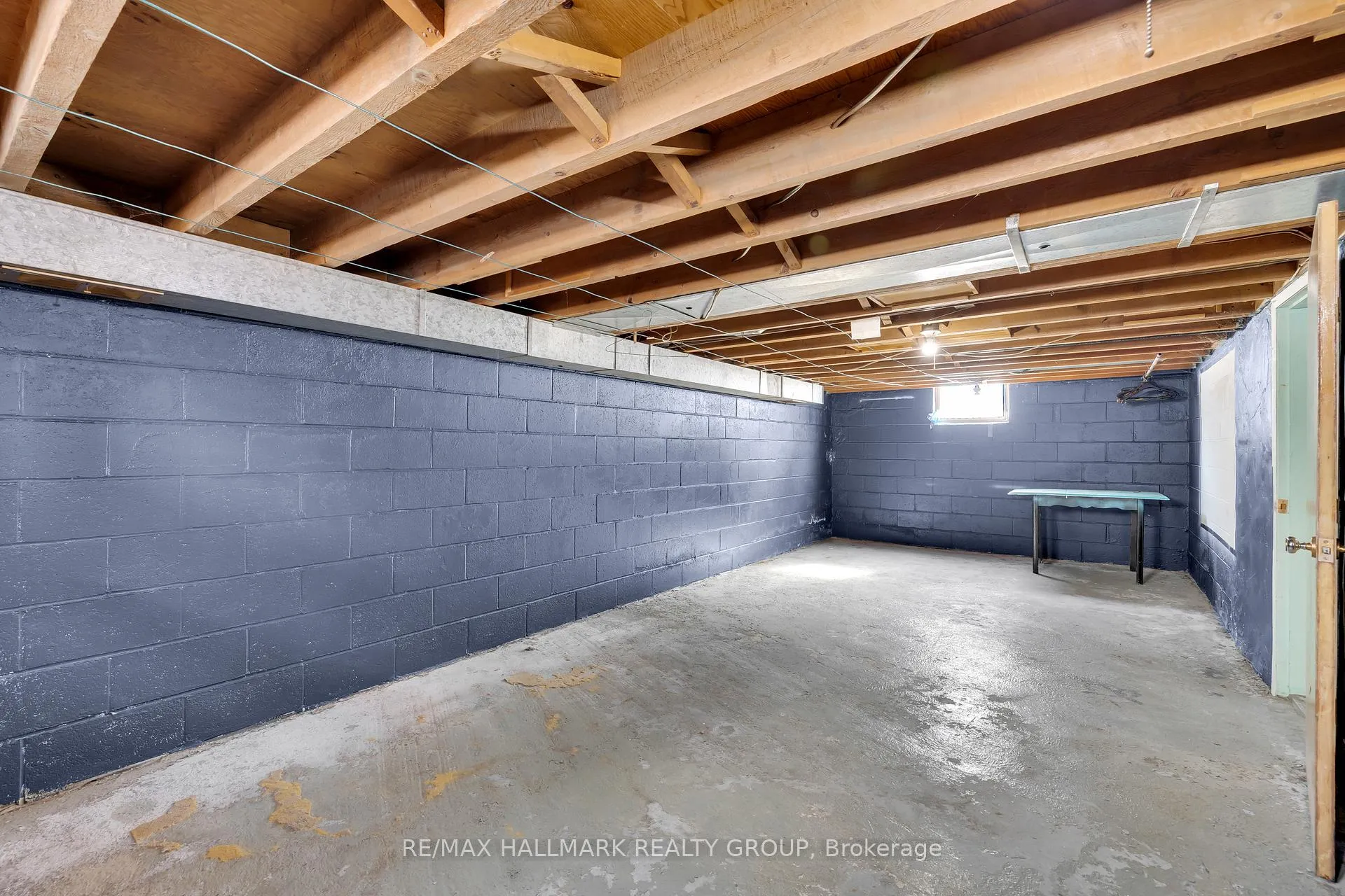 Photo 21 of 11 Maitland Street, Smiths Falls — HOMEH