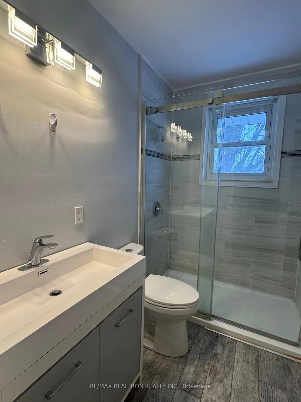 Photo 7 of 1467 Oxford Street, Oshawa, Lakeview — HOMEH
