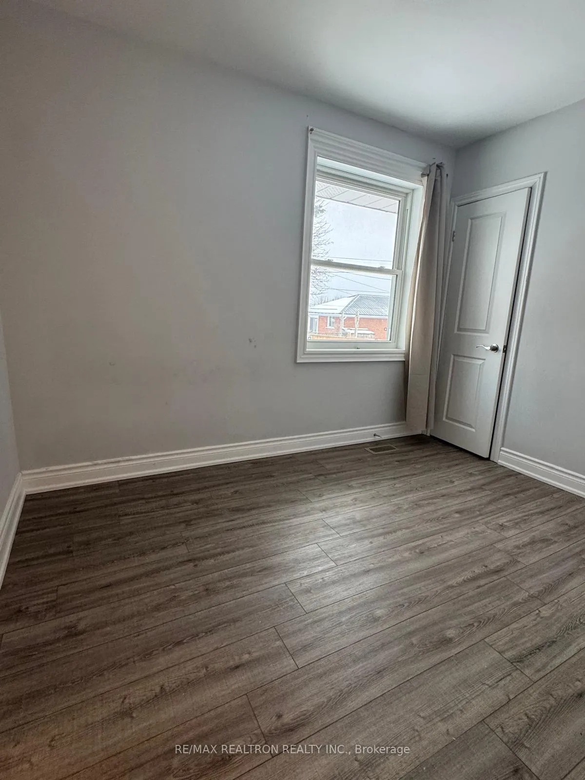 Photo 9 of 1467 Oxford Street, Oshawa, Lakeview — HOMEH