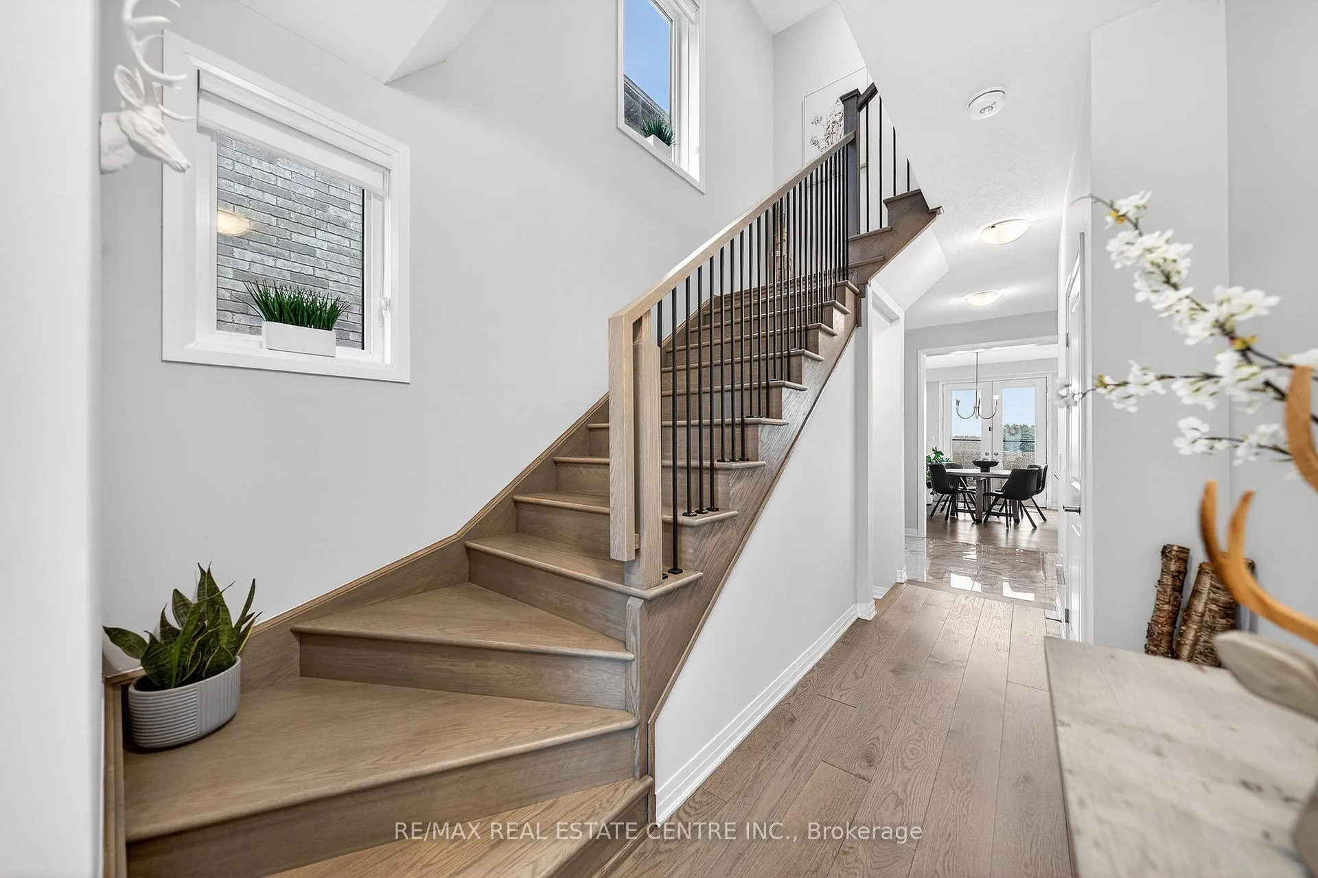 Photo 7 of 73 Mary Watson Street, North Dumfries — HOMEH