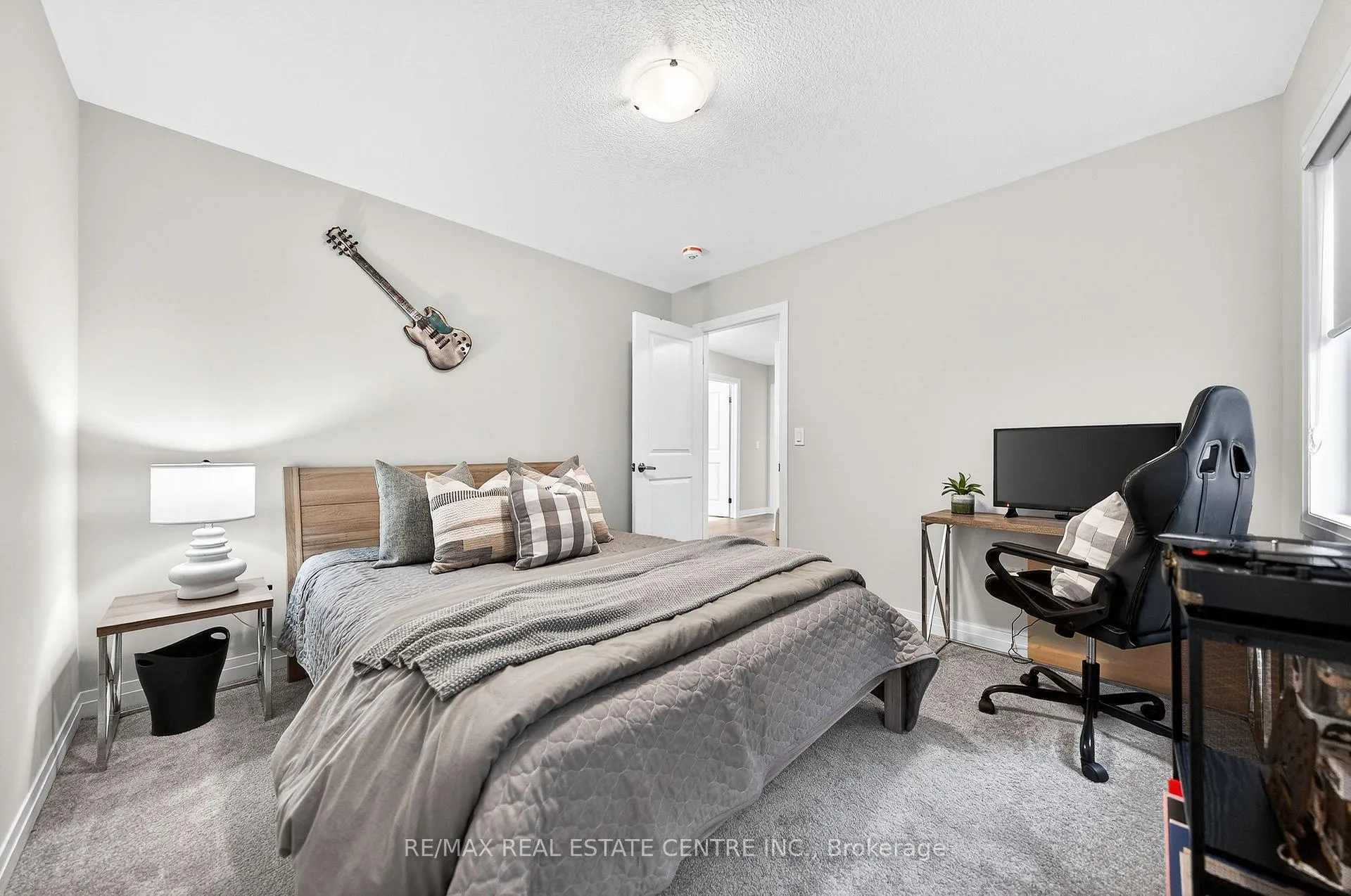Photo 40 of 73 Mary Watson Street, North Dumfries — HOMEH