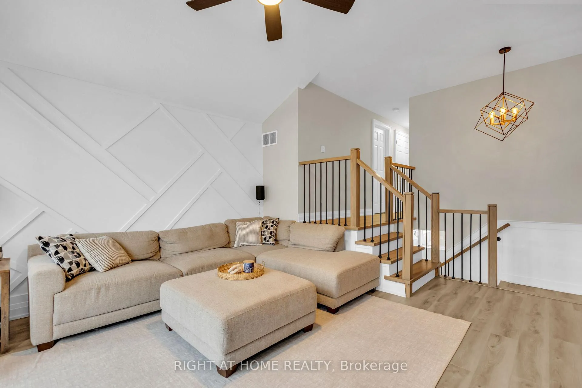Photo 20 of 552 Activa Avenue, Kitchener, Larentian West — HOMEH