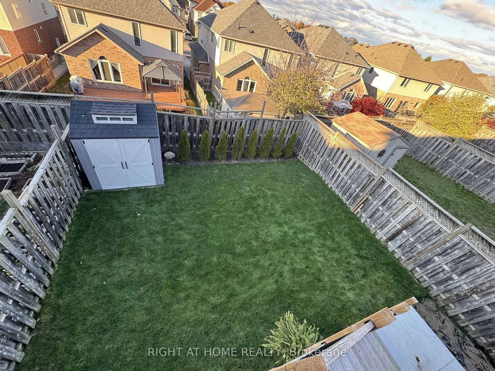 Photo 46 of 552 Activa Avenue, Kitchener, Larentian West — HOMEH