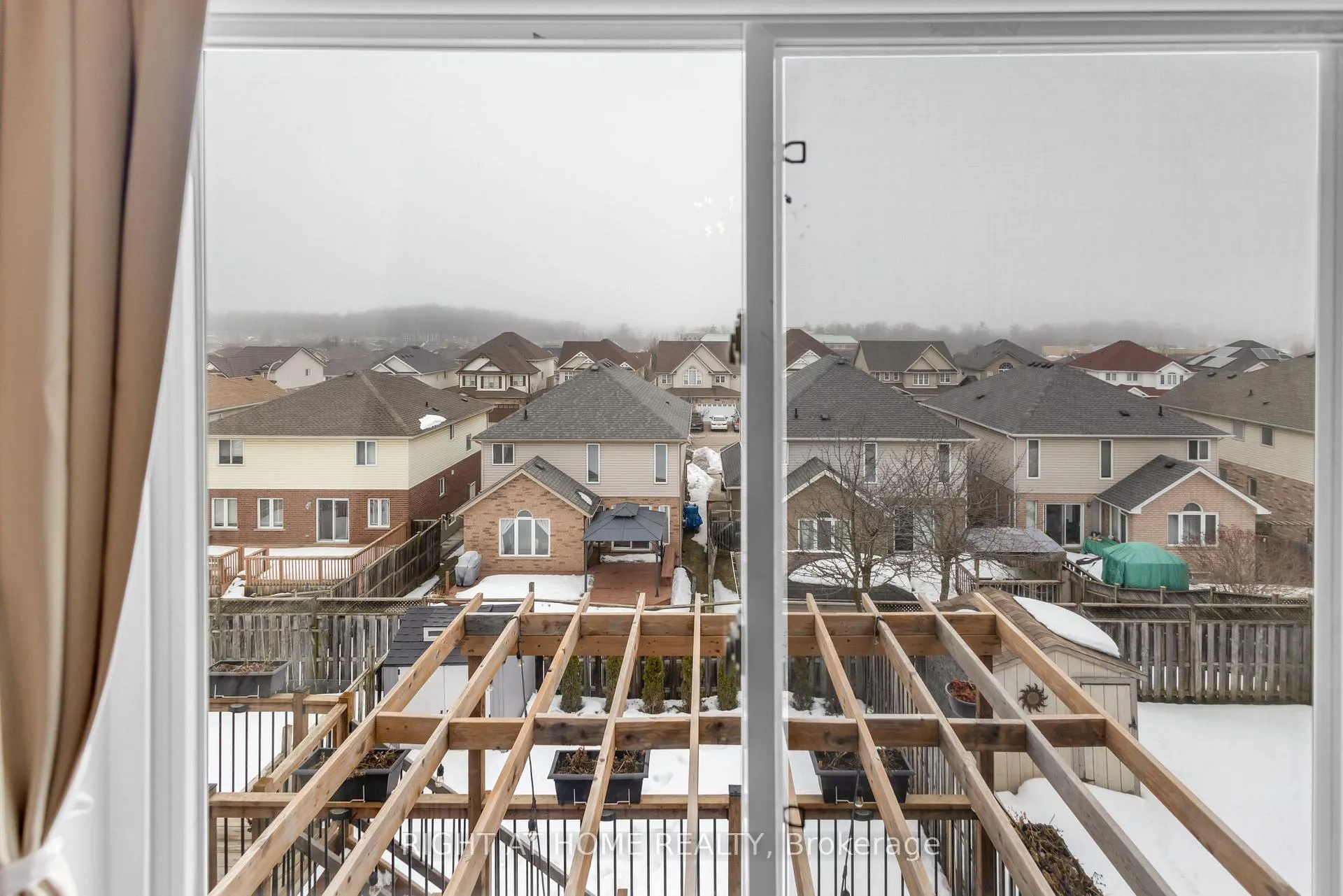 Photo 48 of 552 Activa Avenue, Kitchener, Larentian West — HOMEH