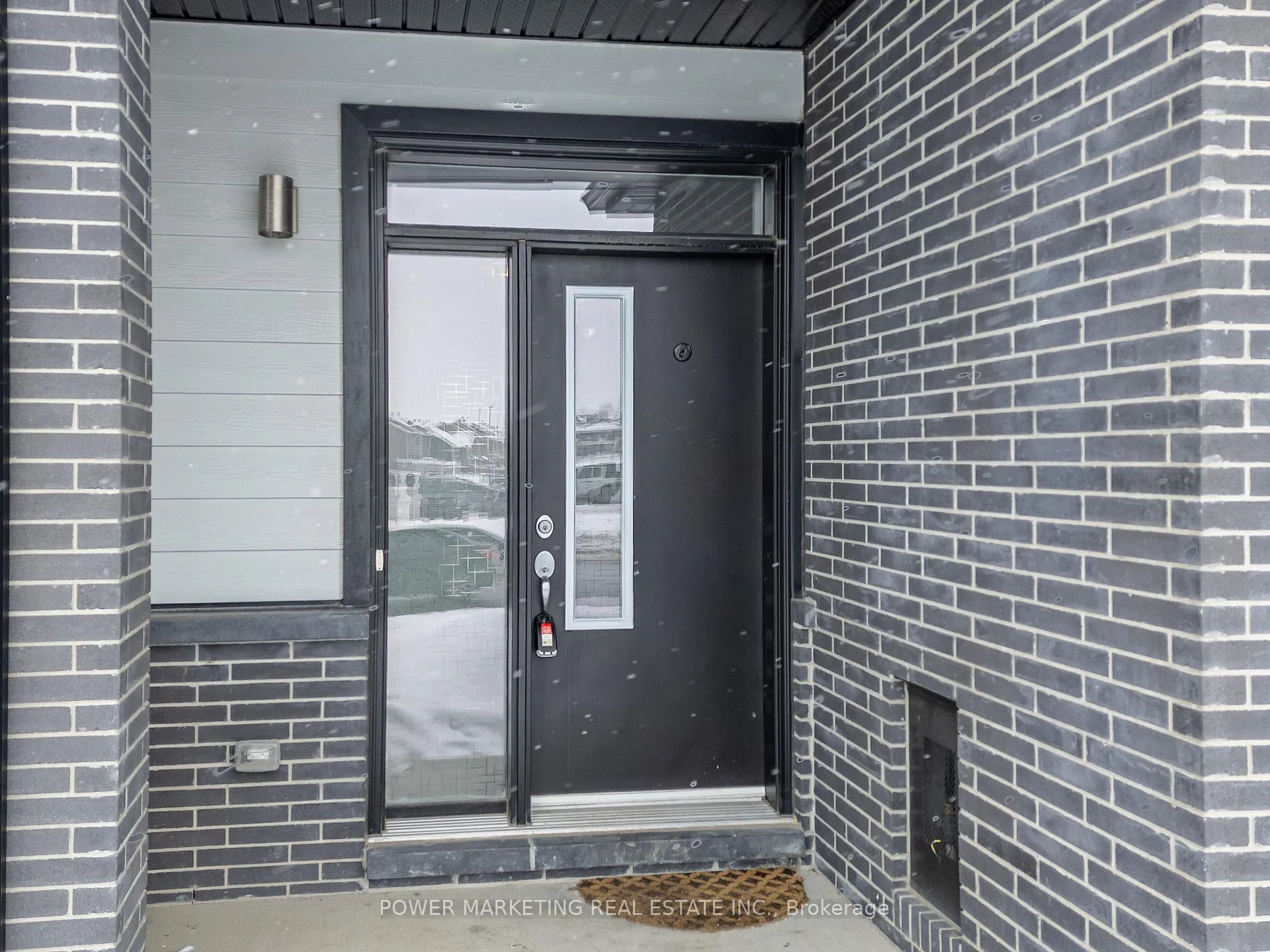 Photo 4 of 497 Cope Drive, Ottawa, Kanata - Emerald Meadows/Trailwest — HOMEH