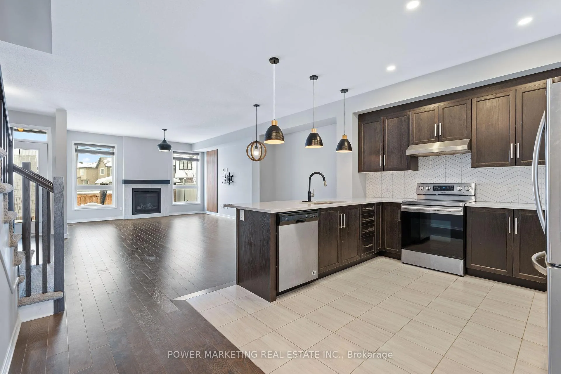 Photo 6 of 497 Cope Drive, Ottawa, Kanata - Emerald Meadows/Trailwest — HOMEH