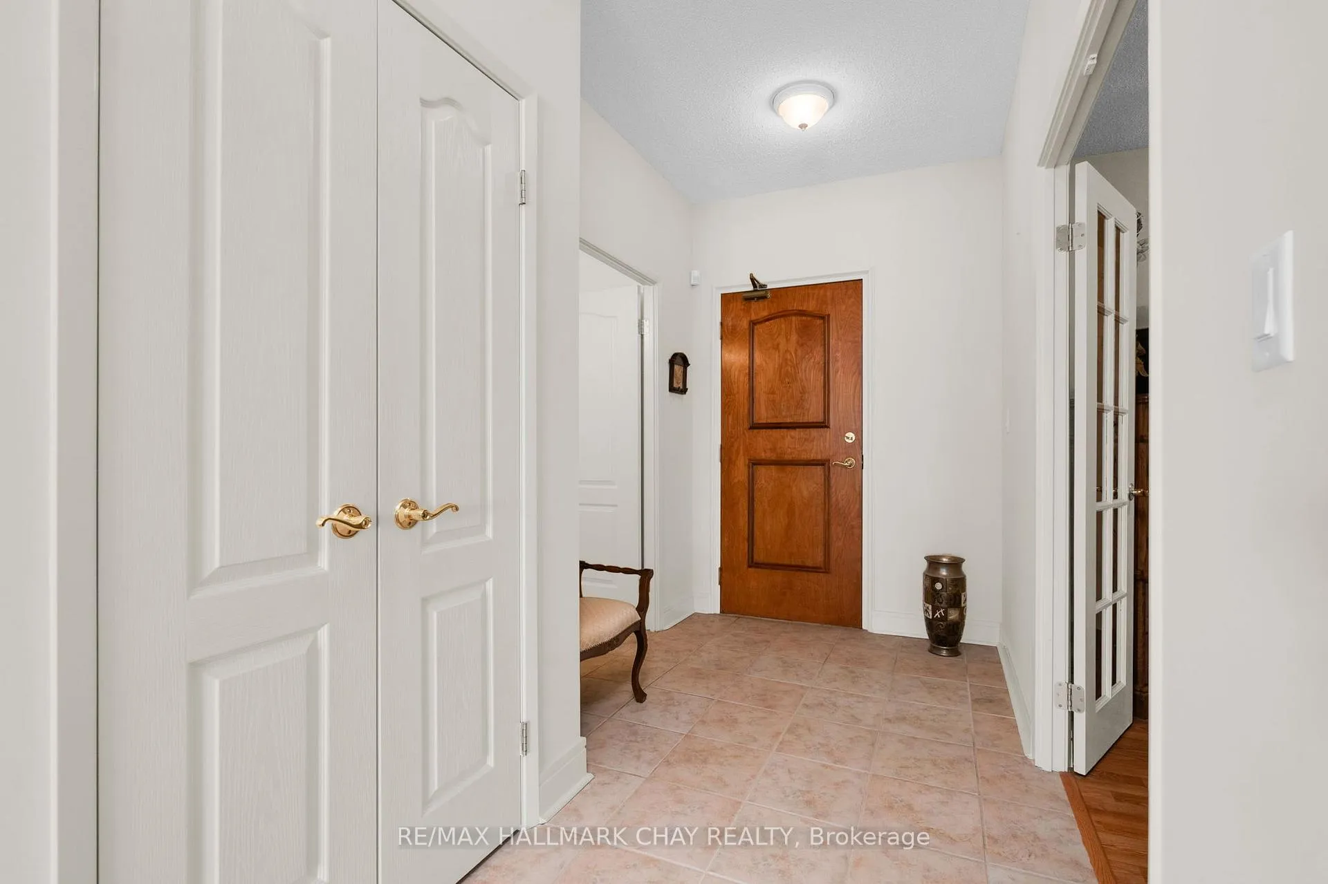 Photo 2 of Unit PH 2-4, 2 Toronto Street, Barrie, City Centre — HOMEH