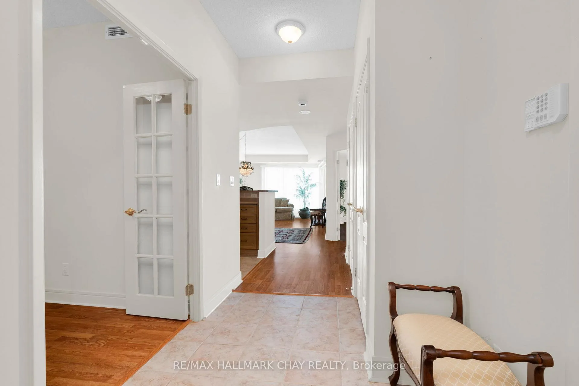 Photo 3 of Unit PH 2-4, 2 Toronto Street, Barrie, City Centre — HOMEH