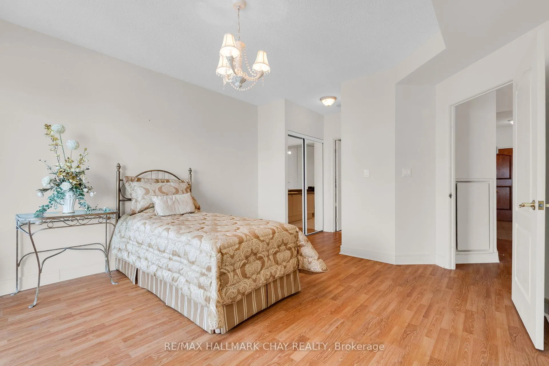 Photo 17 of Unit PH 2-4, 2 Toronto Street, Barrie, City Centre — HOMEH
