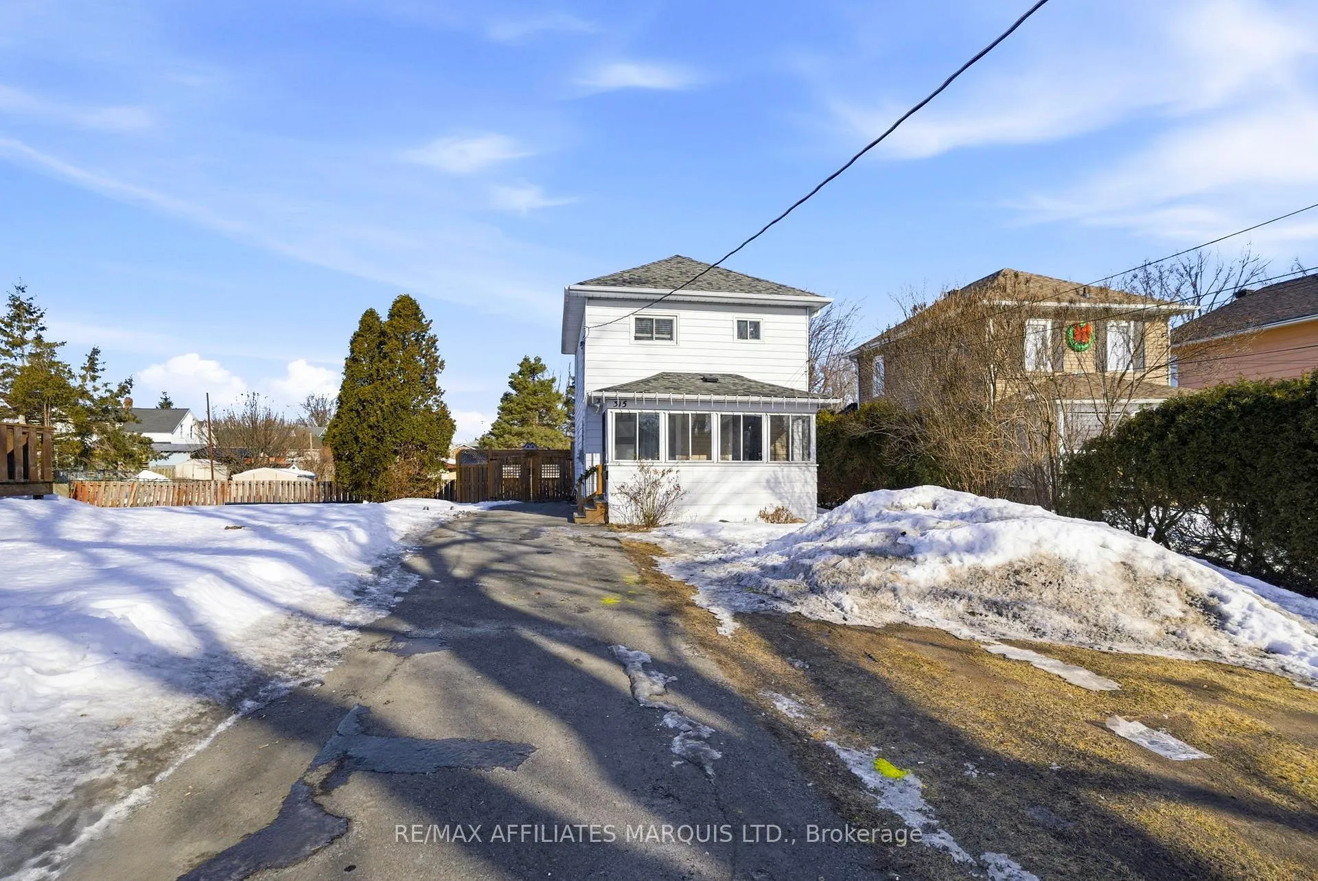 Photo 3 of 315 Fourth Street W, Cornwall — HOMEH
